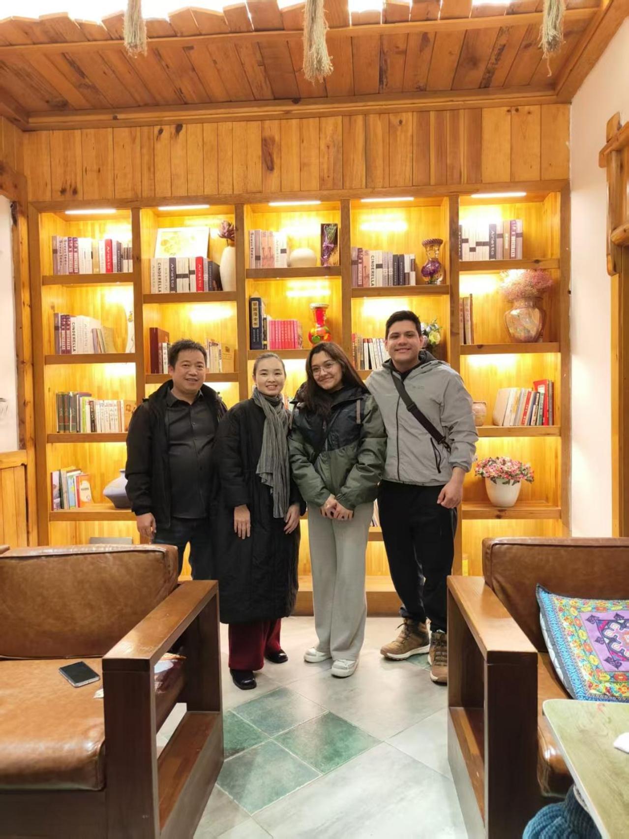 Chong Chong Guesthouse 張家界市 エクステリア 写真